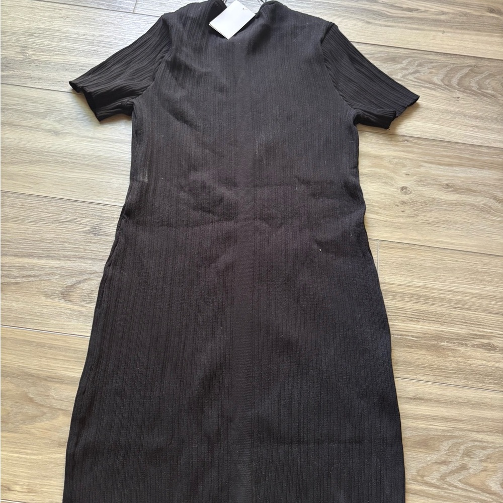 Elegant H&M Black Ribbed Dress - Picture 4 of 6